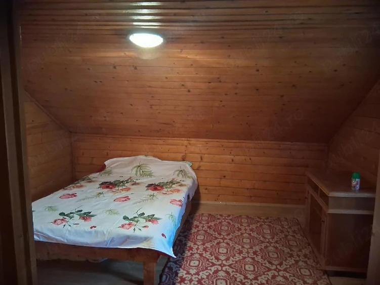 Casă cu 6 camere cu Teren 370 Mp în Florești