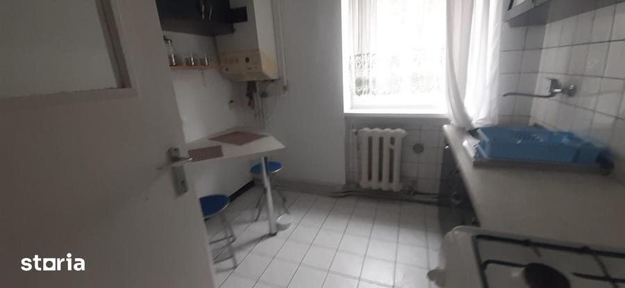 Bd-dul Regele Mihai 1, zona centrala, 2 camere, etaj 1 - 2