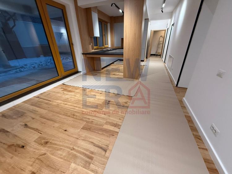 Apartament cu 3 camere semidecomandat în Domenii