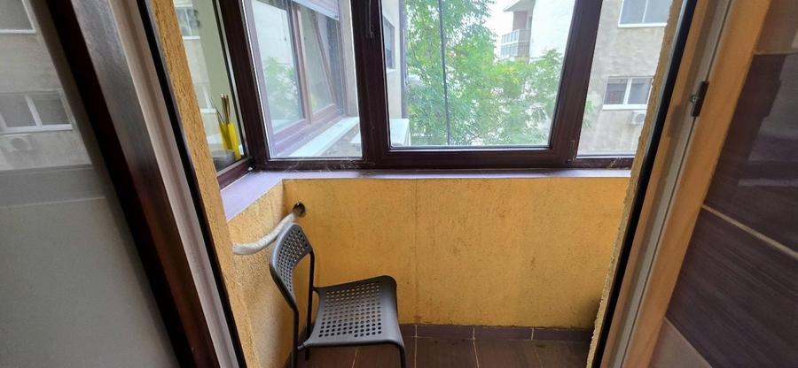 Apartament cu 4 camere decomandat, mobilat în Dacia