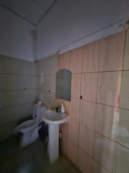 Spațiu comercial, de 107 mp, în Titan