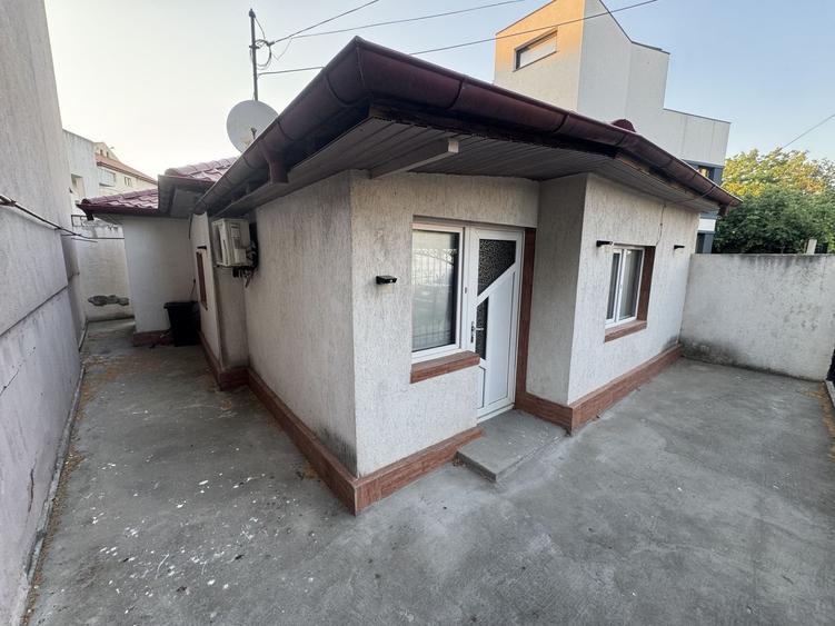 Casă individuală cu 3 camere cu Canalizare în Faleza Nord