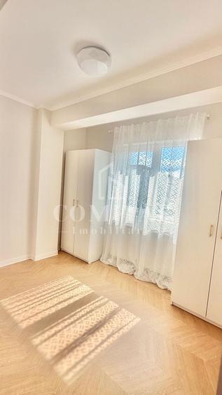 Apartament cu 3 camere semidecomandat în Florești