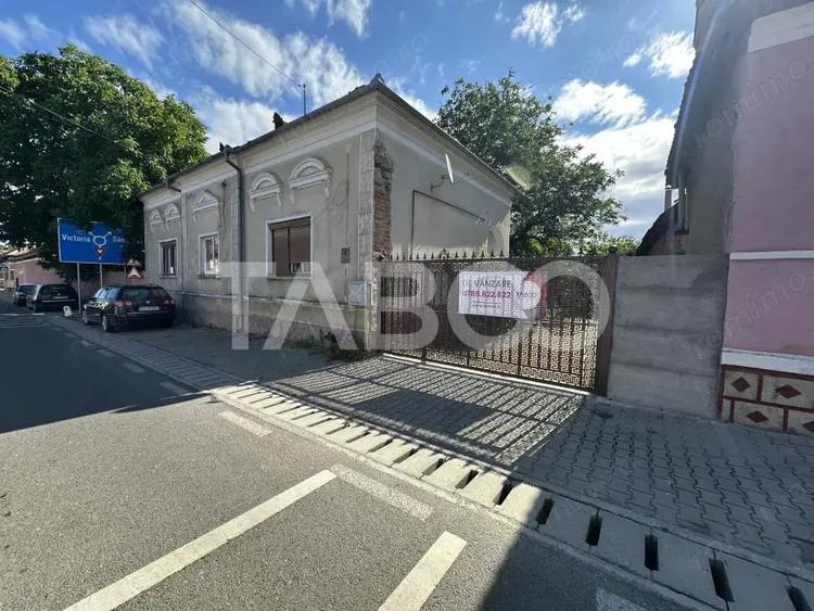 Casa cu potential de investitie in centrul satului 1540 mp teren - 4