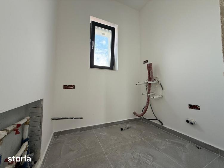 Casă cu 4 camere cu Teren 419 Mp în Corbeanca