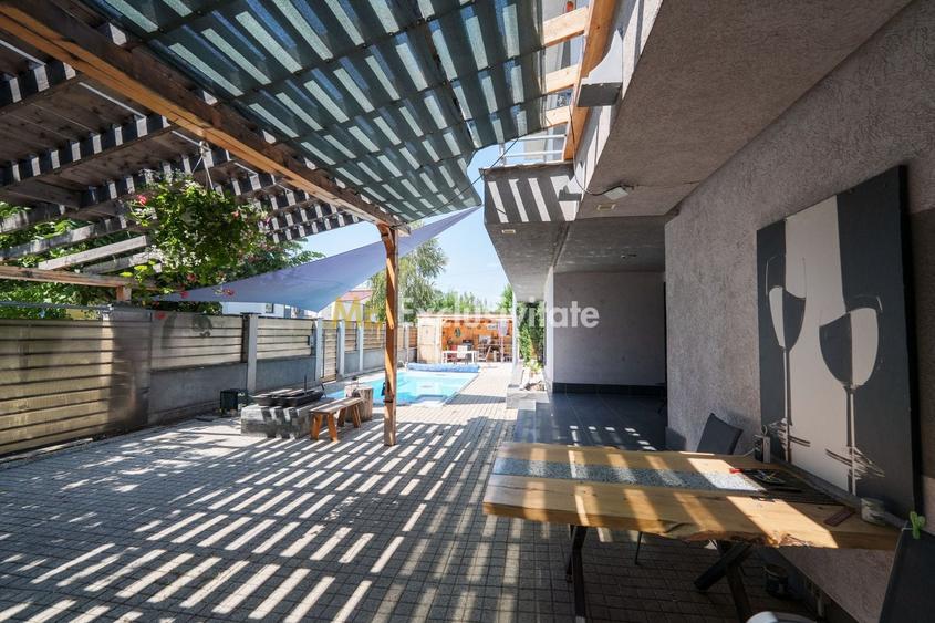 Casă individuală cu 6 camere cu Piscina în Cârcea