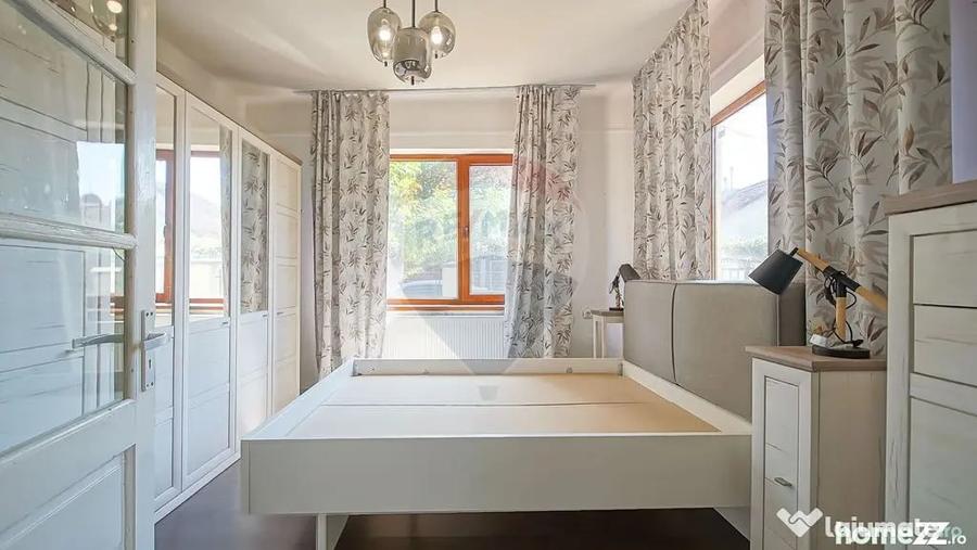 Casă cu 3 camere cu Teren 700 Mp în Central