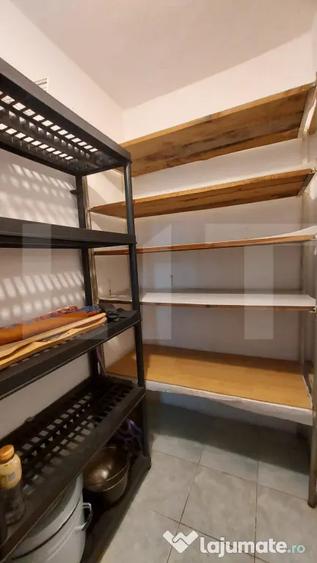 Apartament cu 3 camere decomandat în Simeria