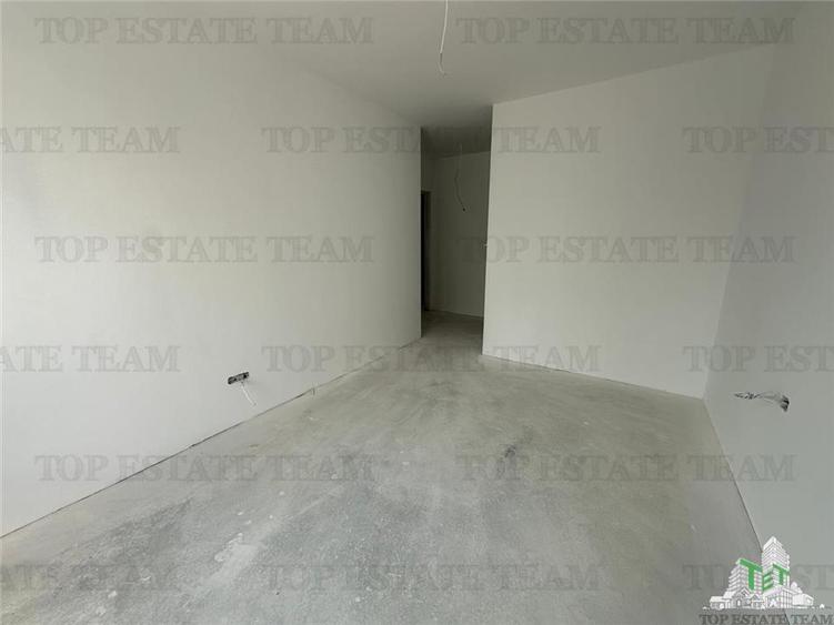 Apartament cu 3 camere nedecomandat în Sisești