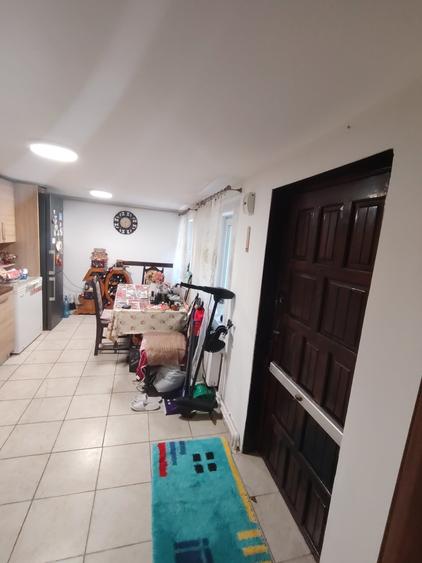 Casă individuală cu 3 camere cu Canalizare în Dobroești