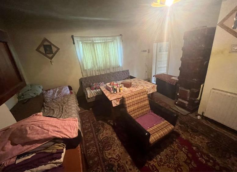 Casă cu 4 camere în Cricău