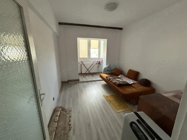 Apartament cu 4 camere decomandat în Aradul Nou