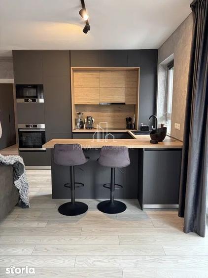 Apartament cu 3 camere decomandat în Libertății