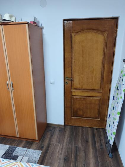 Casă individuală cu 4 camere cu Teren 11000 Mp în Central
