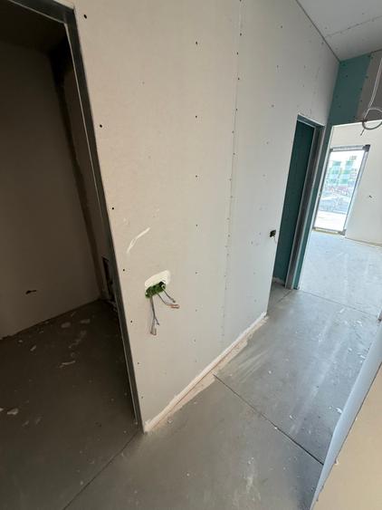 Apartament cu 2 camere decomandat în Exterior Est