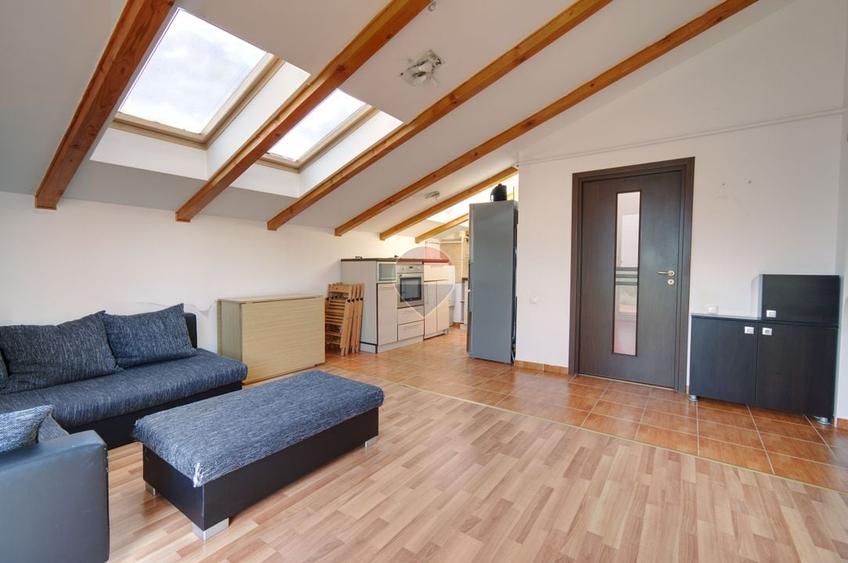 Apartament cu 2 camere semidecomandat în Florești