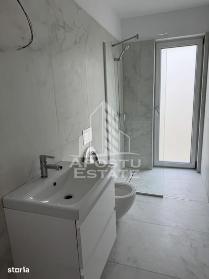 Casă cu 4 camere cu Teren 240 Mp în Ghiroda