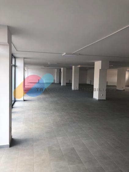 Spațiu comercial, de 200 mp, în Dâmbul Rotund