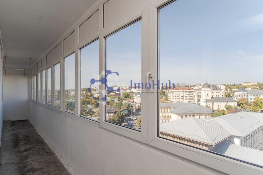 Apartament cu 4 camere semidecomandat în Arcu