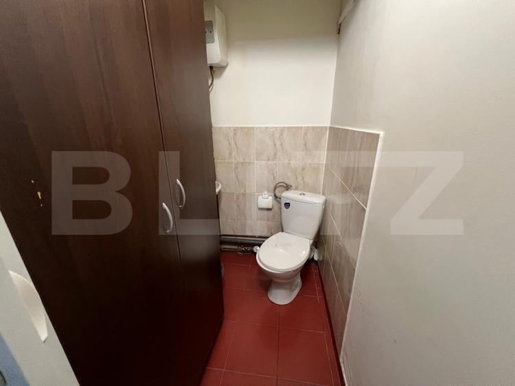 Birou, de 20 mp, în Central