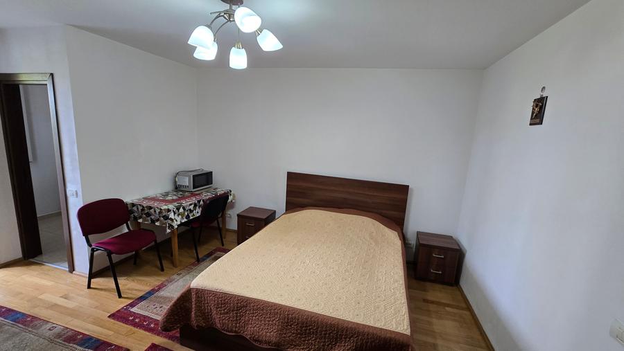Garsonieră semidecomandată în Costin Georgian
