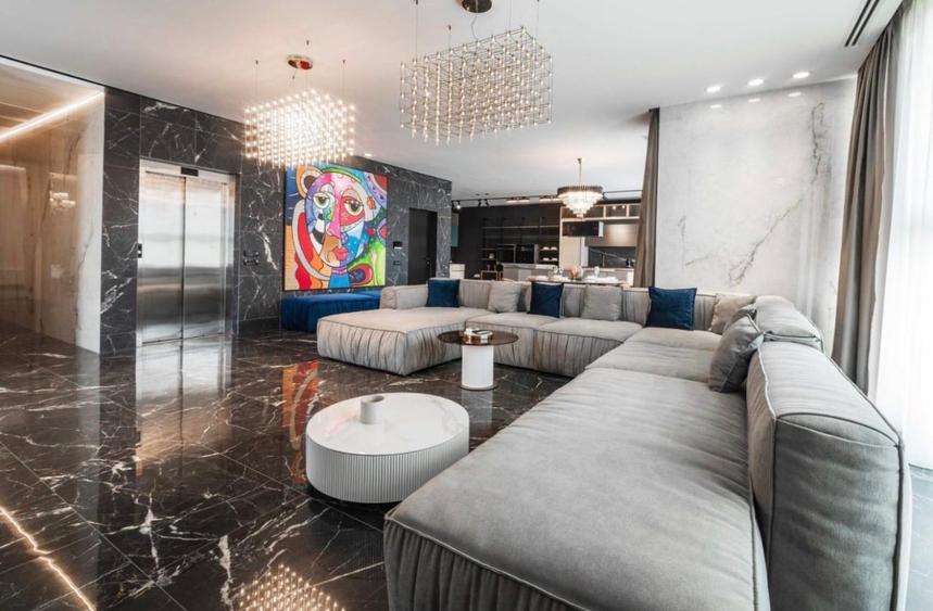 Penthouse 4 camere Faleză Nord - 1