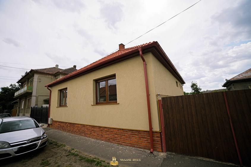 Casă cu 3 camere în Central