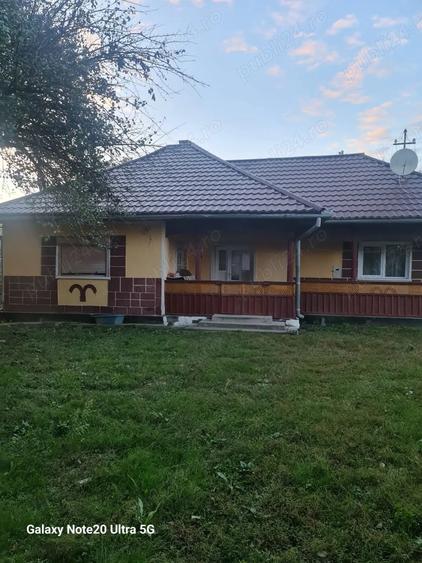 Casă cu 3 camere cu Teren 7000 Mp în Asuaju de Sus