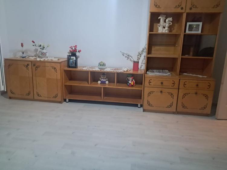 Apartament cu 3 camere decomandat în Zahana