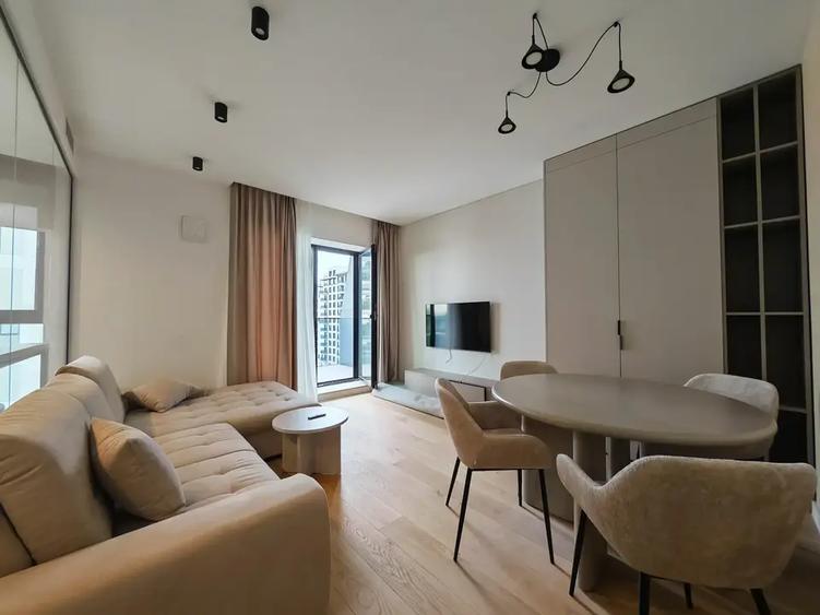 Apartament cu 2 camere decomandat, mobilat în Aviației