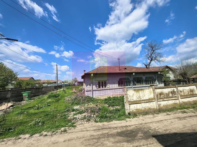 Teren Construcții intravilan de 500 mp, în Poșta