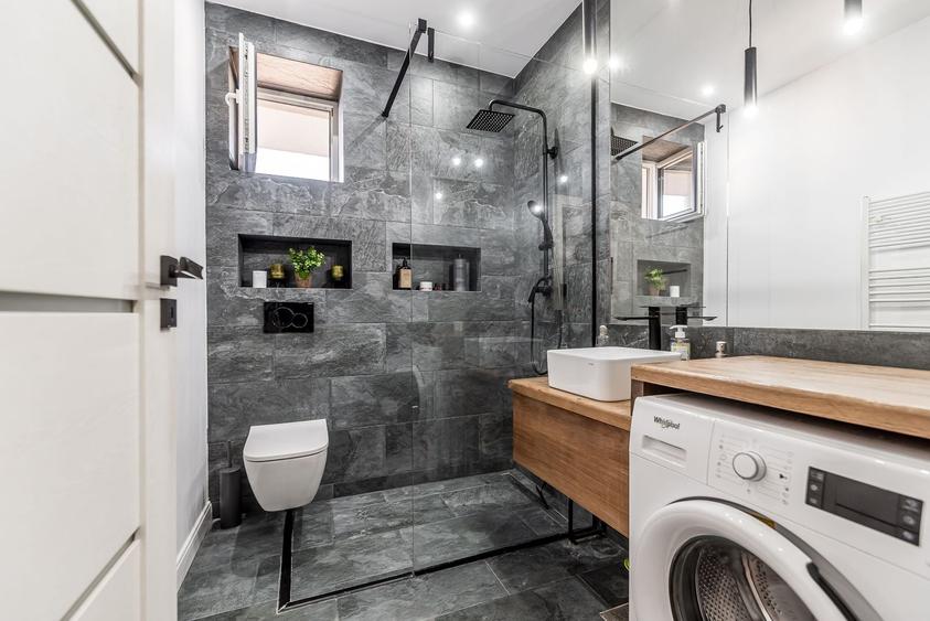Apartament cu 2 camere semidecomandat, mobilat în Micălaca