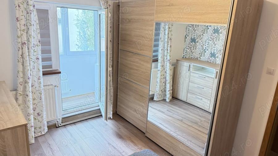 Apartament cu 3 camere semidecomandat în Central