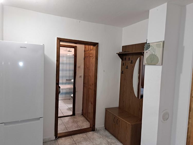 Apartament cu 2 camere decomandat în Cetate