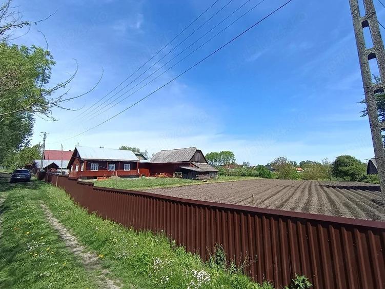 Casă cu 3 camere cu Teren 3000 Mp în Exterior Vest