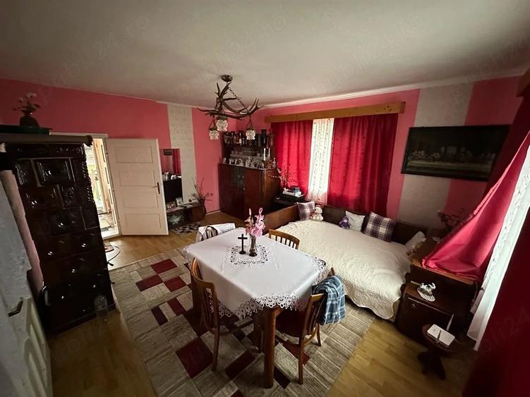 Casă cu 3 camere cu Teren 5160 Mp în Siculeni