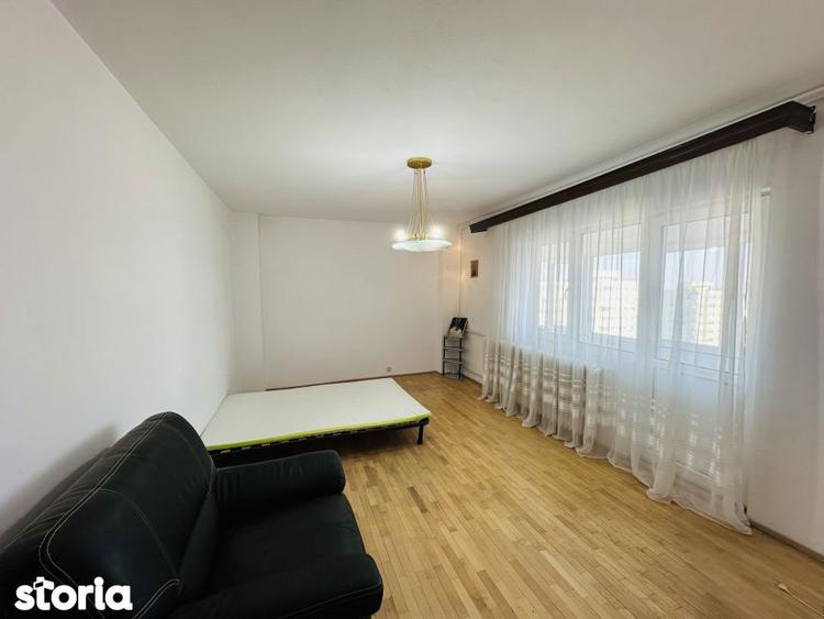 Apartament cu 4 camere semidecomandat, mobilat în Pantelimon