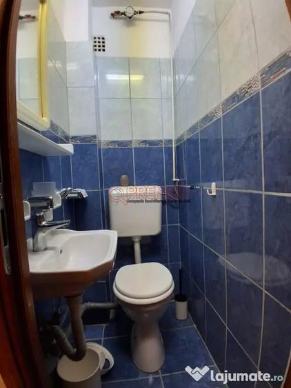Apartament cu 4 camere decomandat în Berceni