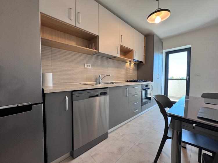 Apartament cu 2 camere decomandat în P-ta Presei Libere
