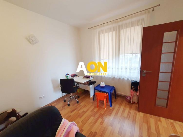Casă individuală cu 5 camere cu Canalizare în Micești