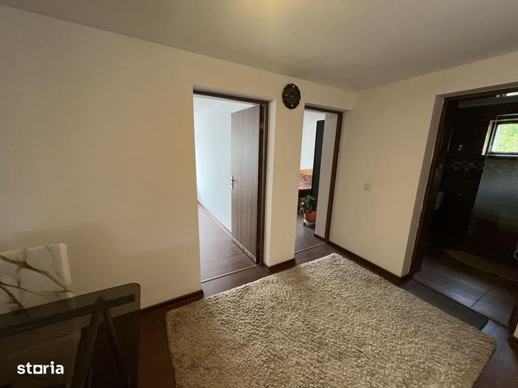 Casă cu 3 camere în Medișa