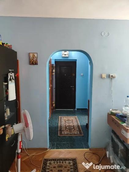 Apartament cu 2 camere semidecomandat în Marna