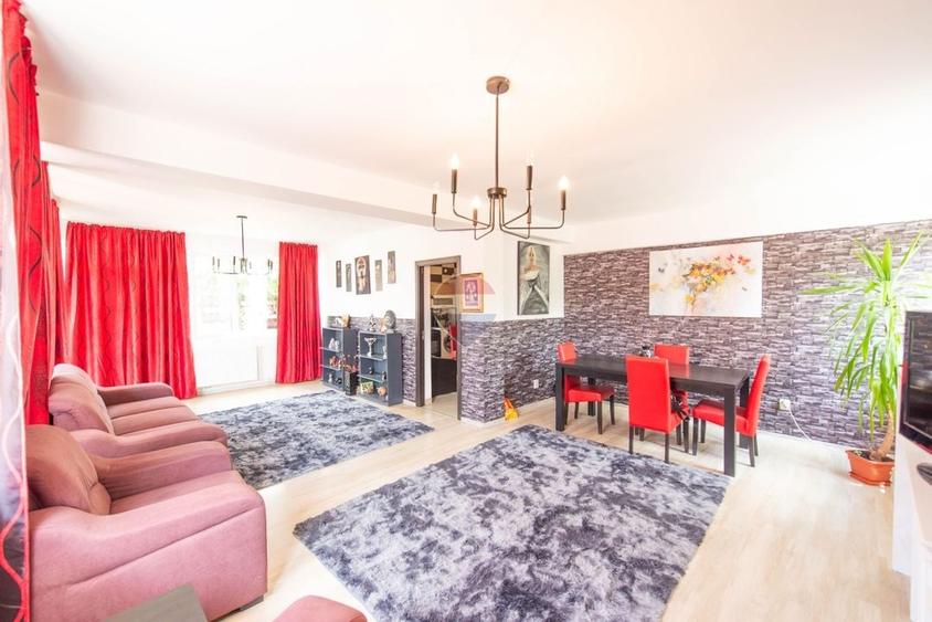 Casă individuală cu 7 camere cu Teren 383 Mp în Berceni
