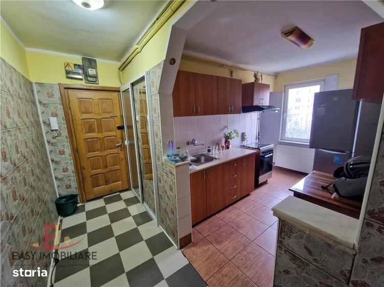 Apartament cu 2 camere decomandat în Tudor