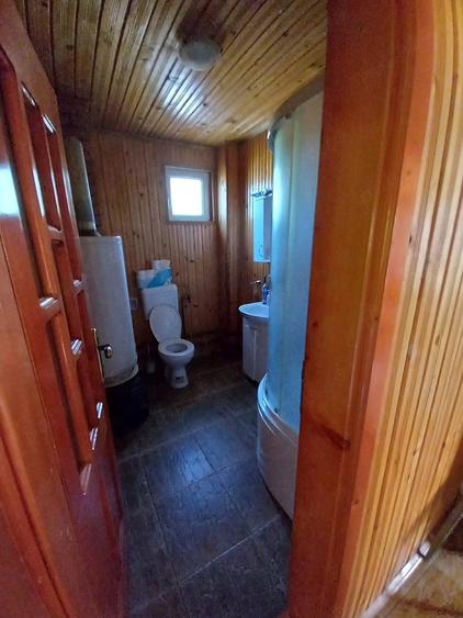 Casă cu 8 camere cu Teren 1500 Mp în Central