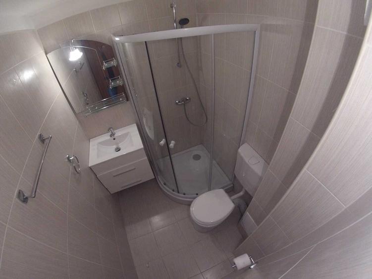 Apartament cu 2 camere decomandat în Exterior Vest