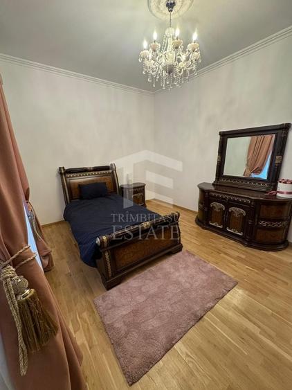 Spațiu comercial, de 160 mp, în P-ța Romană