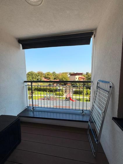 Apartament cu 3 camere semidecomandat în Băneasa
