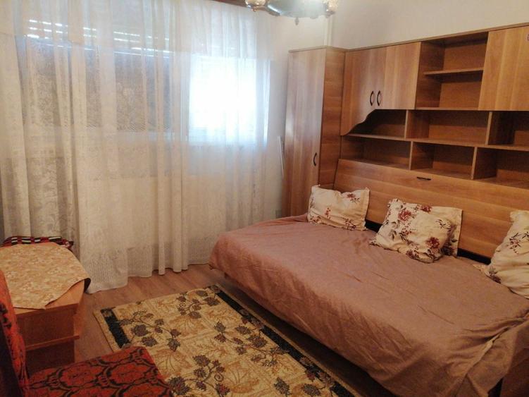 Apartament cu 2 camere decomandat în Micro 20