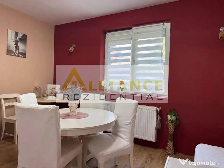 Casă cu 7 camere cu Teren 1086 Mp în Pădurișu